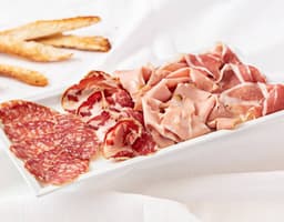 Culaccia di CoRniglio (PR), crudo di Lagrimone, salame di Chieve,  Lardo di Colo...mbare