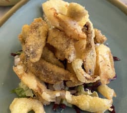 Frittura di alici e falsi calamari (G)