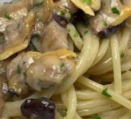 Tonnarelli, vongole e funghi di porcini (G)